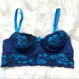 Adore Me blue lace underwire lined bra size 32B